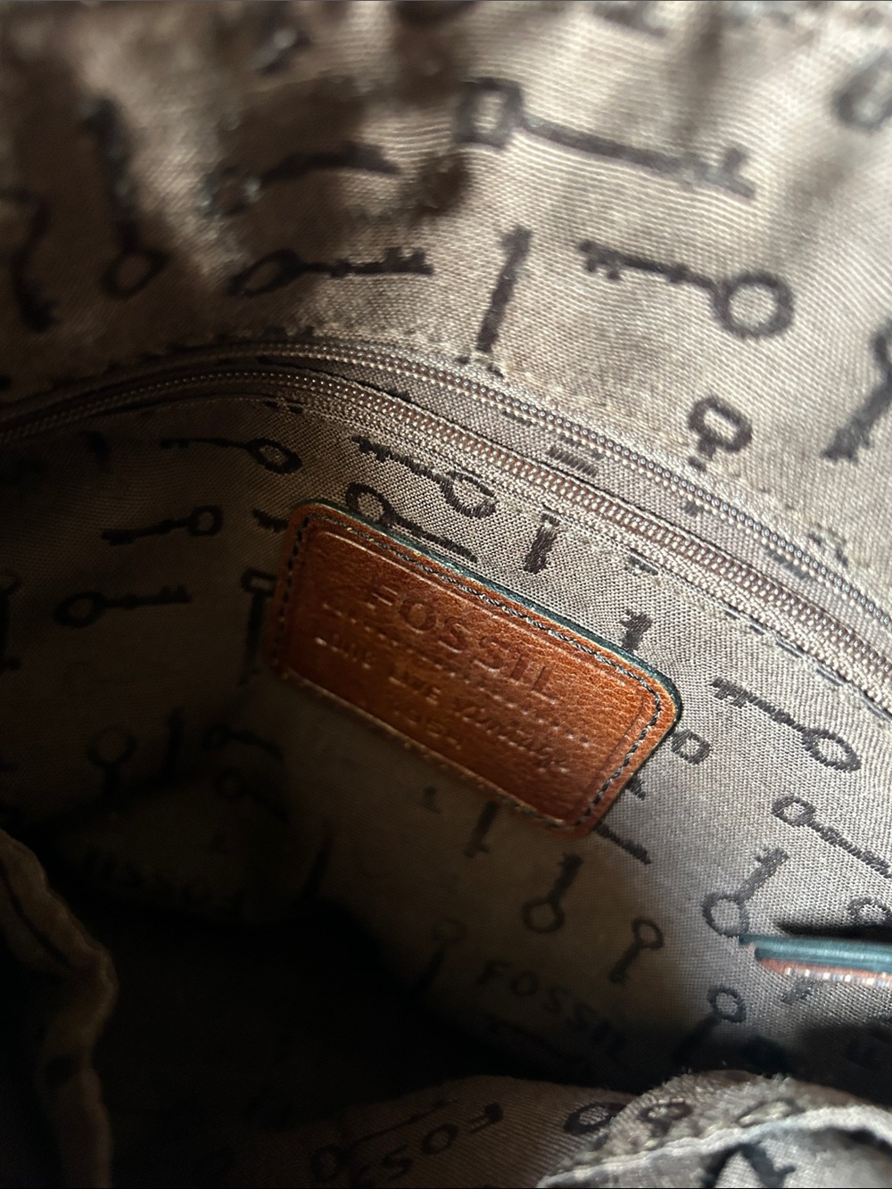 Fossil: Brown Floral Canvas & Leather Crossbody Bag - Picture 6 of 6